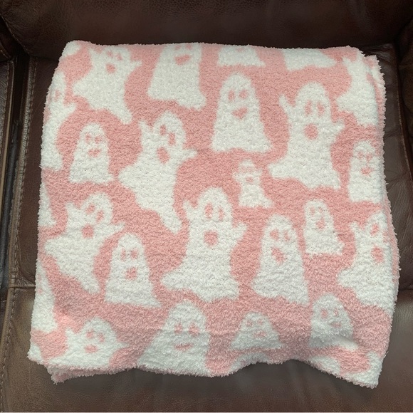 Happy Halloween Pink Ghost Blanket 50” x 60” Extra Soft Feather Knit Throw - Picture 9 of 11